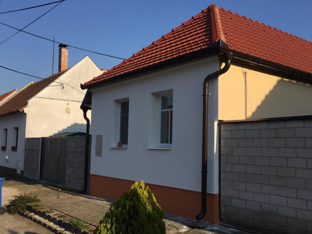Chalupa na Lípové v Hlohovci Hlohovec Exterior foto