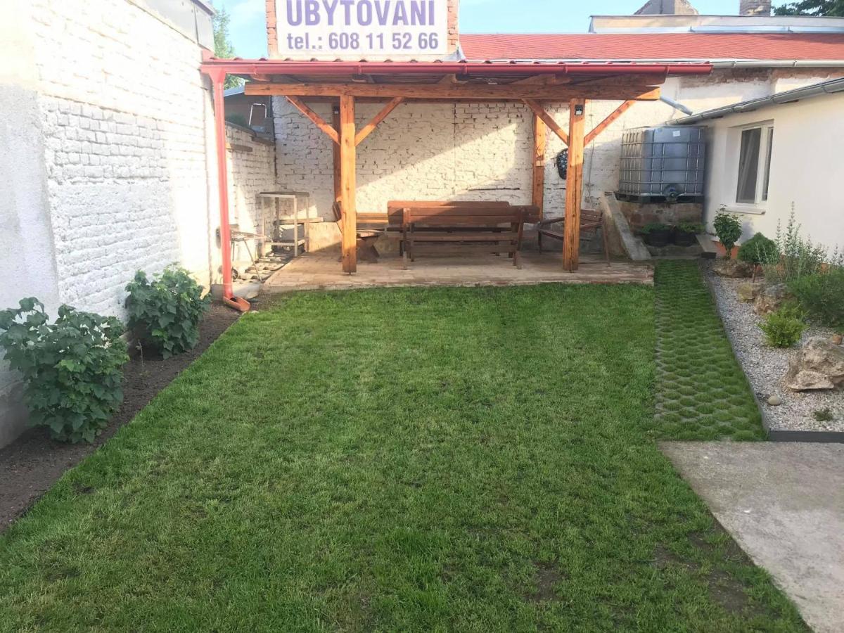 Chalupa na Lípové v Hlohovci Hlohovec Exterior foto